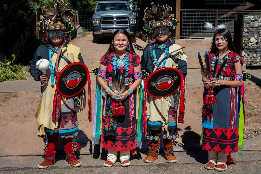DinèTah Navajo Dancers DinèTah Navajo Dancers